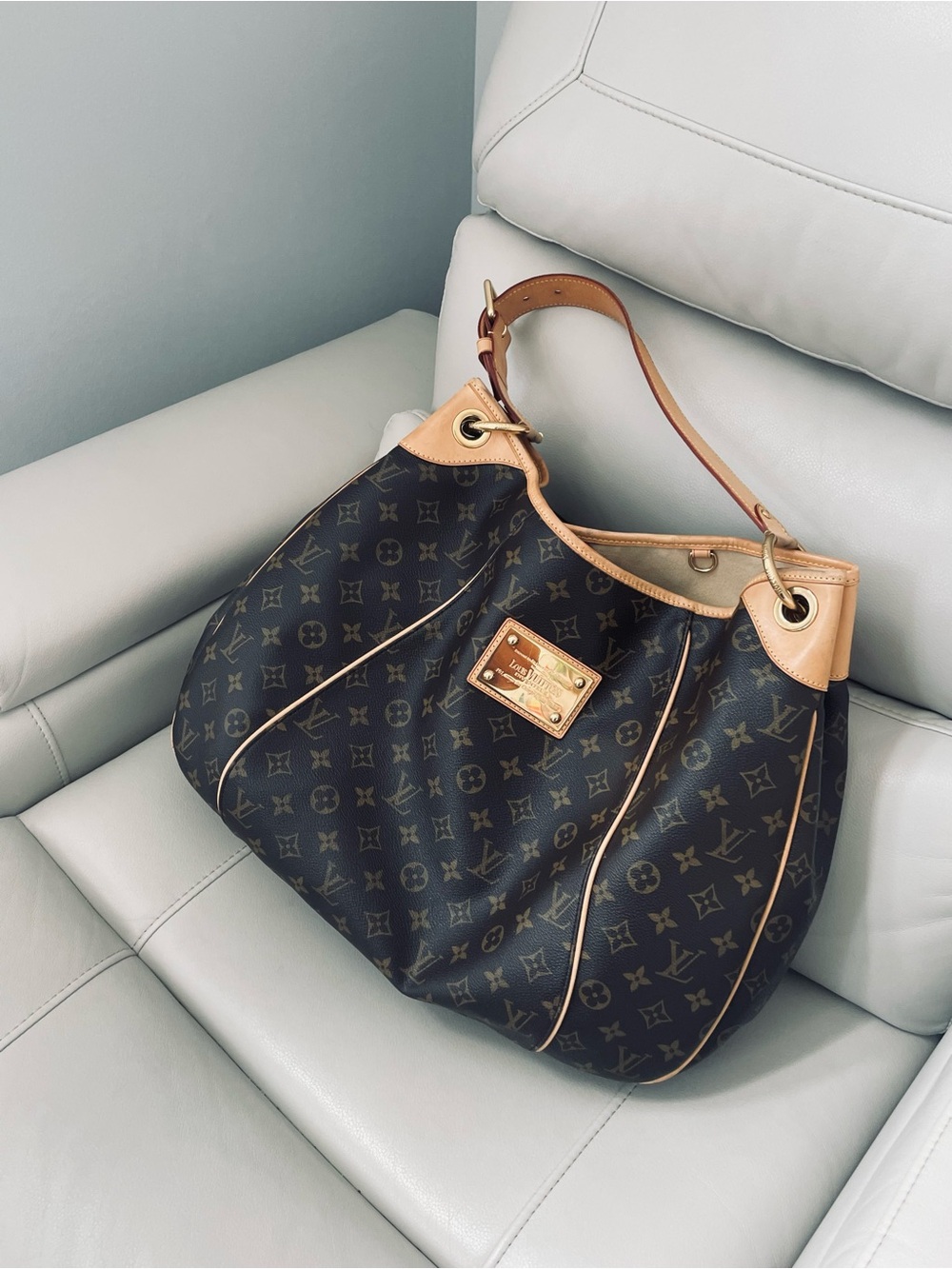 Authentic Louis Vuitton Galliera  GM